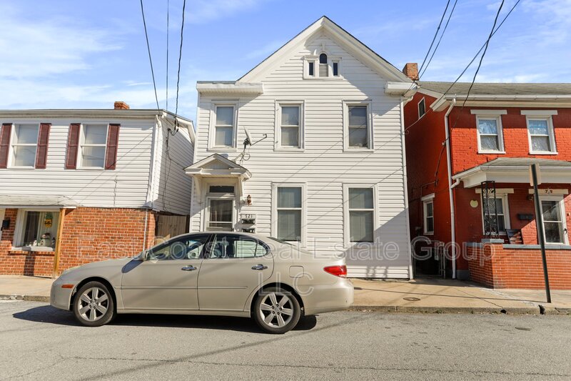 Martinsburg Condo: 721 2nd St A