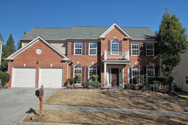 Suwanee House: 5057 Bethpage Dr