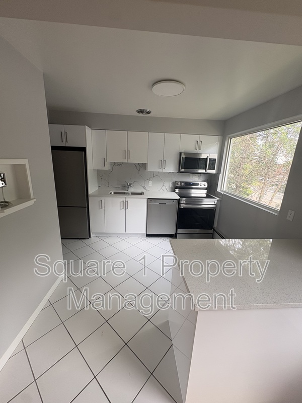 Edmonton Condo: 10036 117 Street