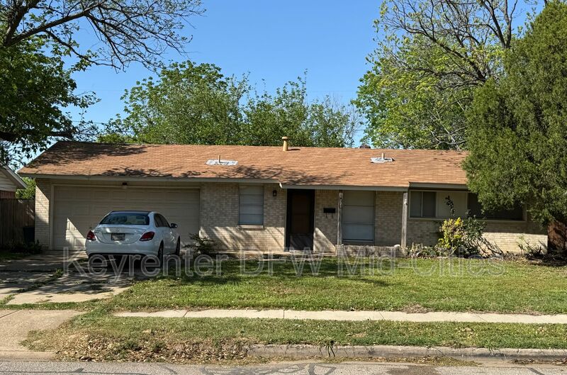 Irving House: 1225 Fairdale Street