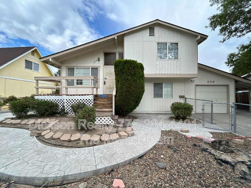 Sparks House: 306 E. Quail Street