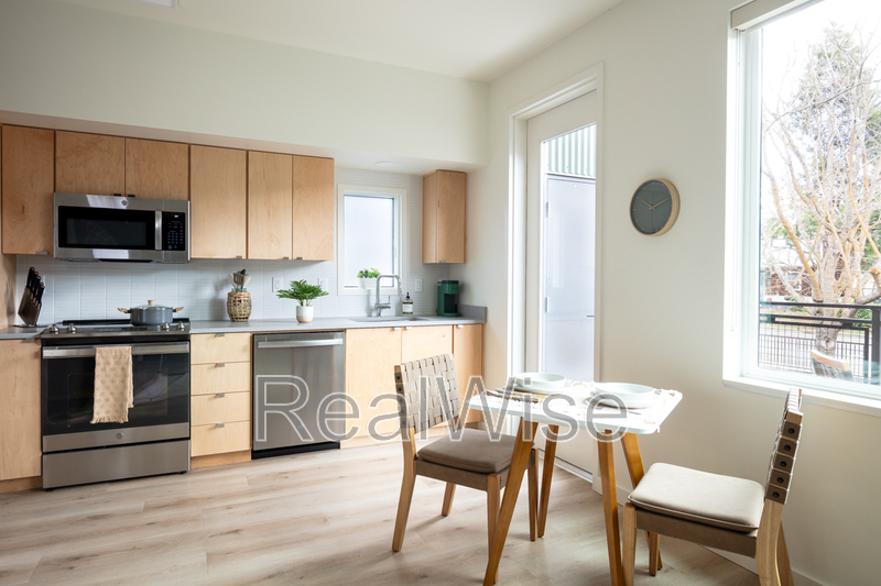 Ashland House: 184 Garfield St