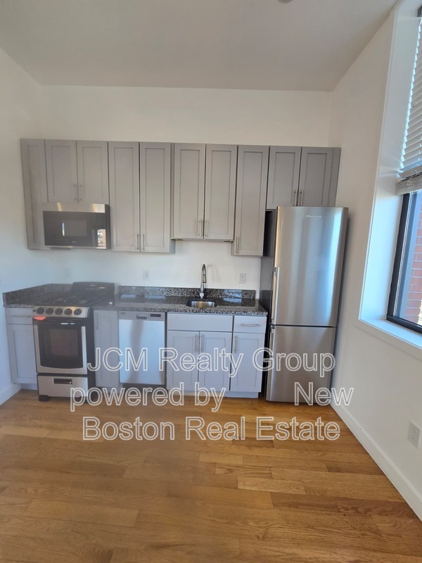 Lynn Condo: 64 Market Street