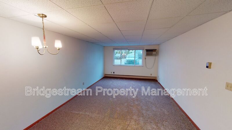 Englewood House: 124 Chestnut Street
