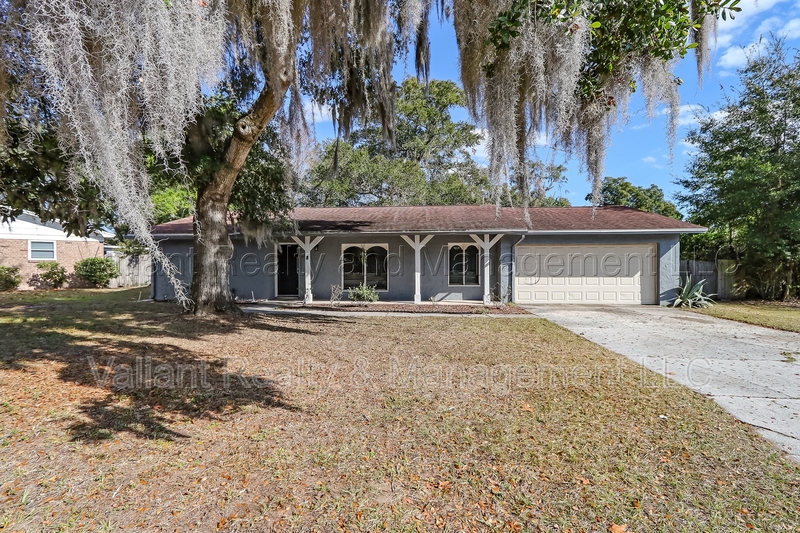 Orange Park House: 3400 Red Oak Circle