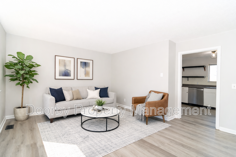 Ooltewah House: 2983 E Freedom Circle