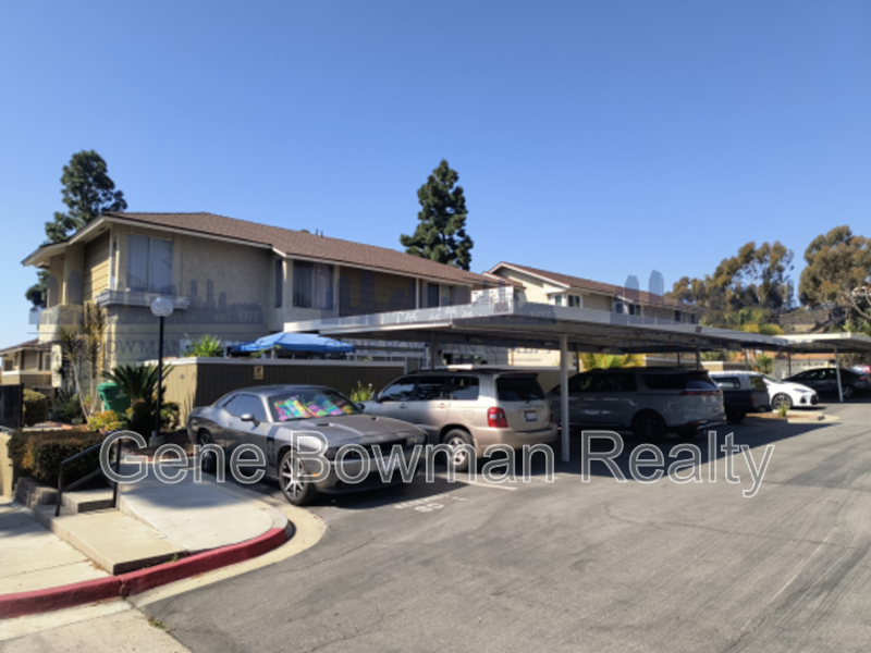 San Diego House: 6804 Panamint Row