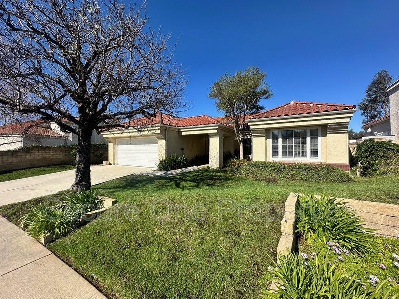 Moorpark House: 4539 McBeth Ct.