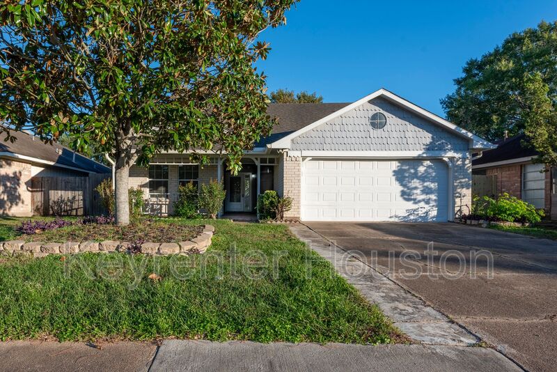 Houston House: 15914 Barbarossa Dr
