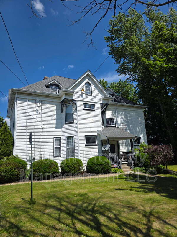 Clairton Condo: 502 Walnut Ave