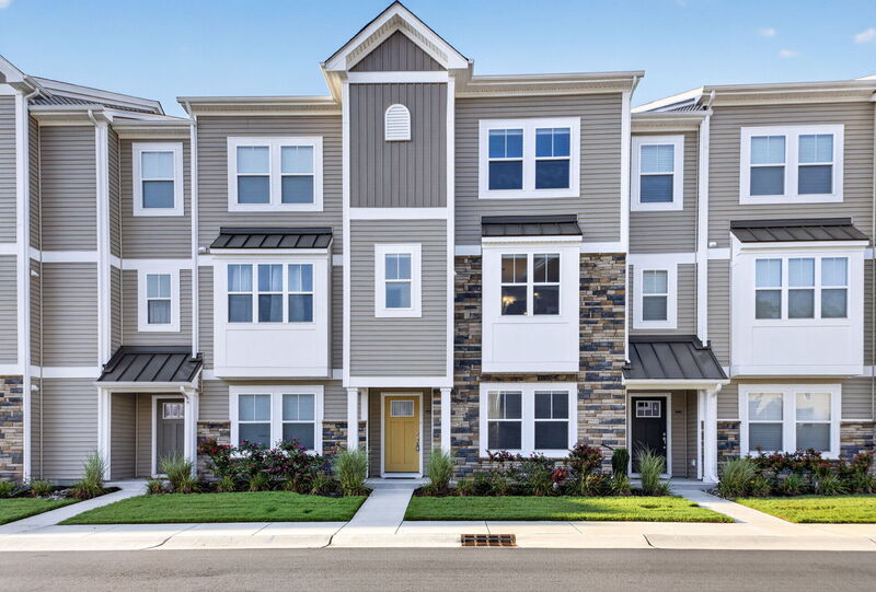 Suffolk Condo: 2011 Laycock Ln - 102