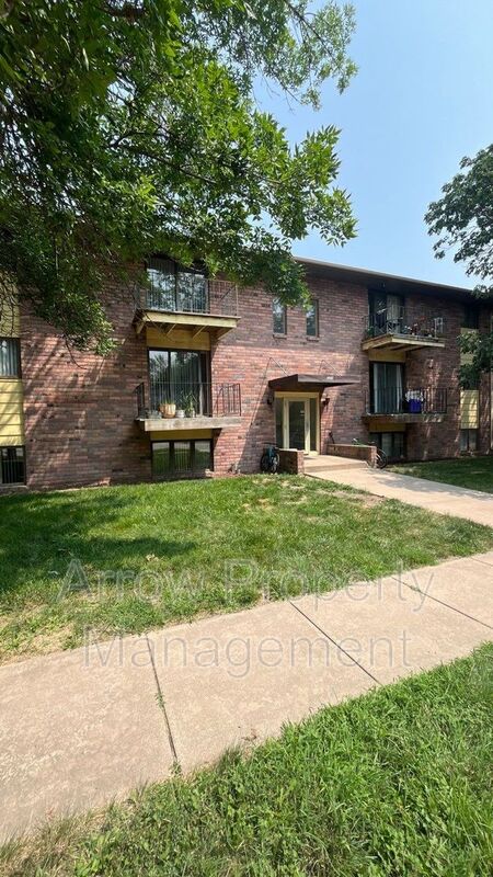 Seward Condo: 320 Lincoln Street