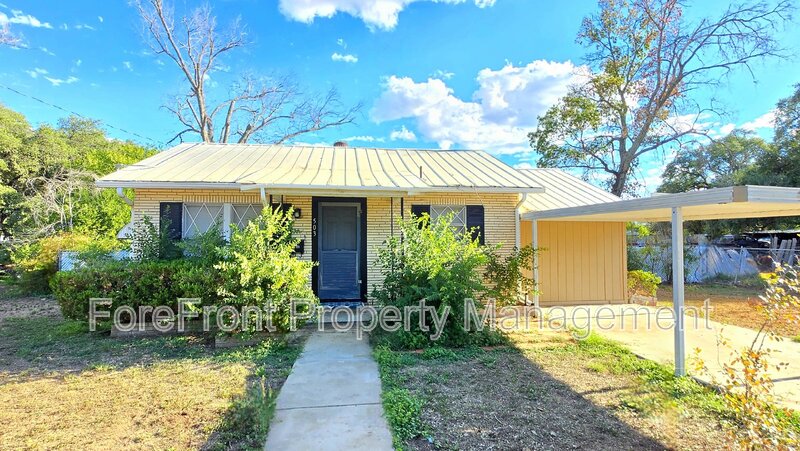 503 22nd Street  TX 78861 - Photo 2