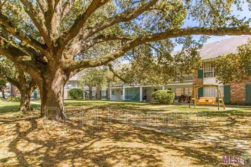 Baton Rouge Condo: 10444 Jefferson Hwy