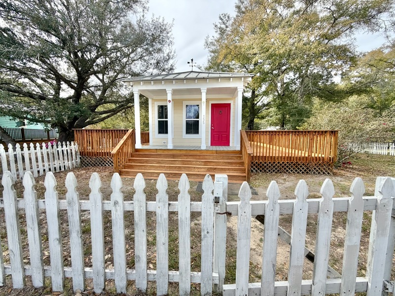 Freeport House: 155 Caswell Branch Road