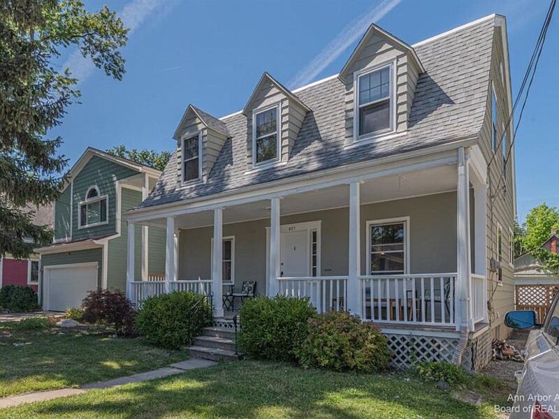 Ann Arbor House: 927 Woodlawn Ave
