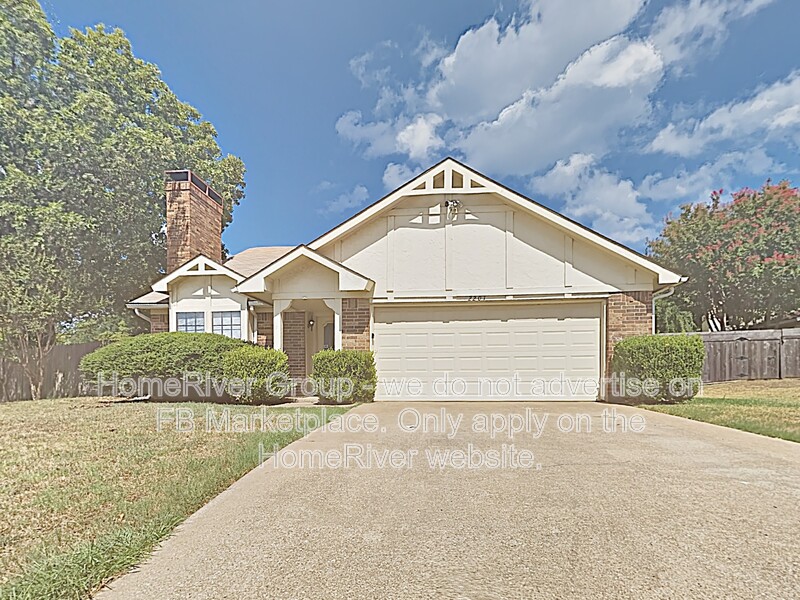 Bedford House: 2201 Homecraft Ln