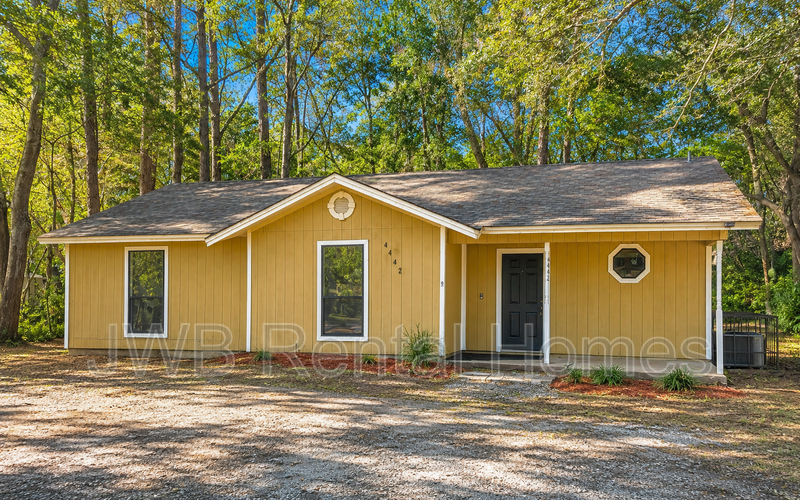 Jacksonville House: 4442 Georgetown Dr