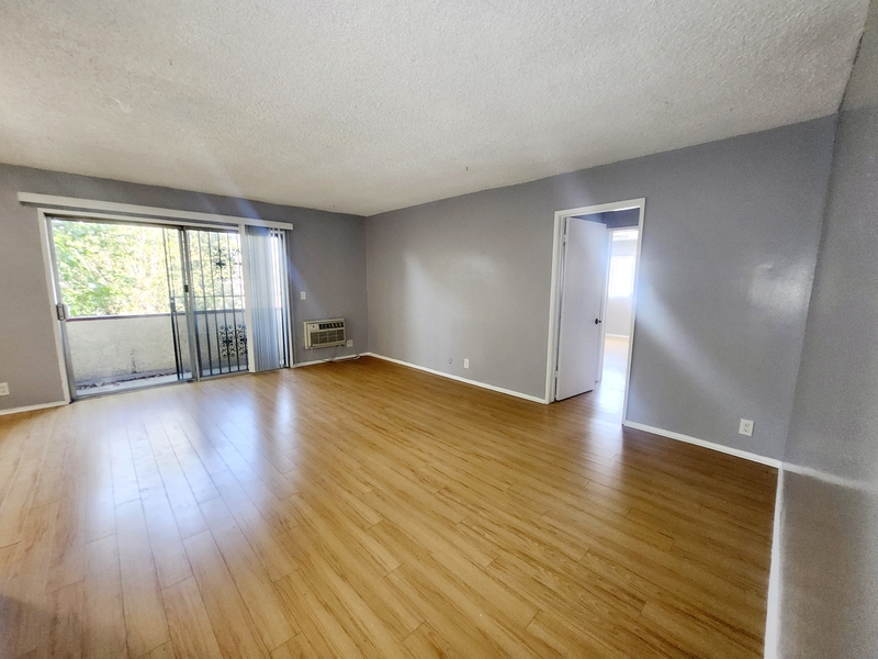 Los Angeles Condo: 425 North Hobart Blvd - 101