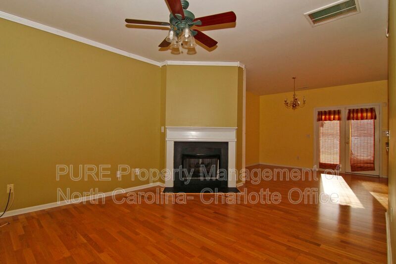 Huntersville House: 7428 Darblay Street