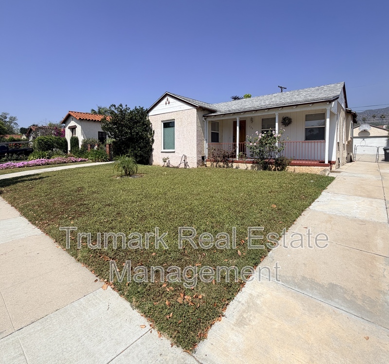 Glendale House: 729 South Street