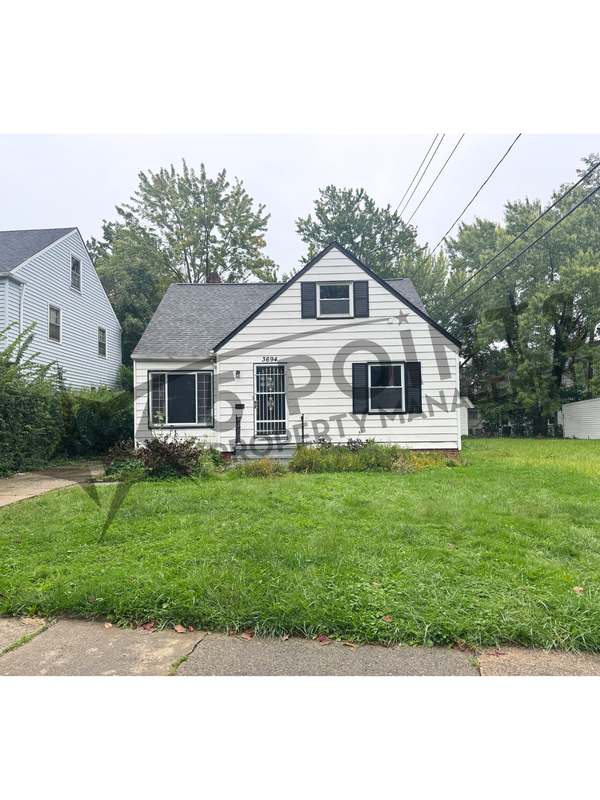 Cleveland Heights House: 3694 Grosvenor Road