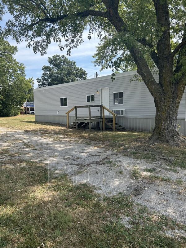 Baxter Springs House: 627 W 8th - Lot #12