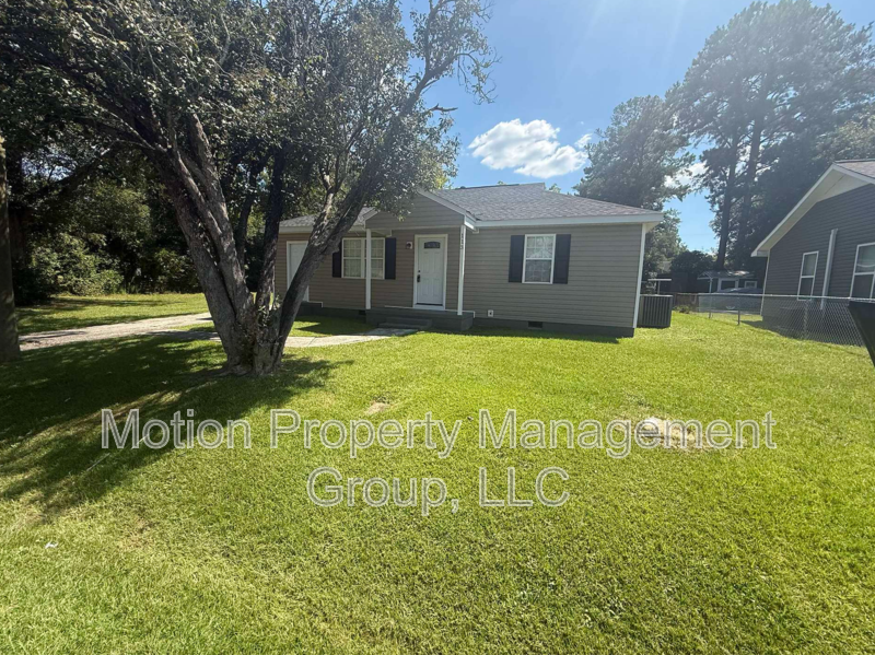 Warner Robins House: 113 Rose Street