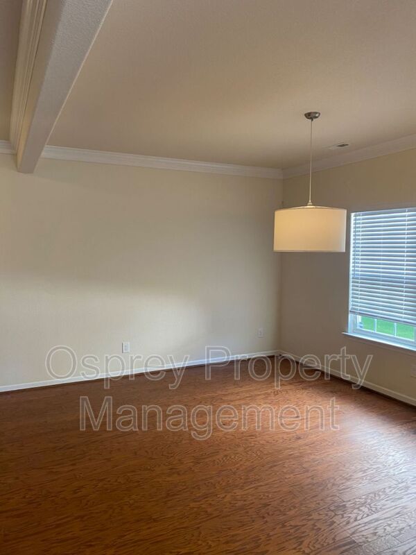 ADORABLE 3 BED/ 2.5 BATH WITH OPEN CONCEPT KITCHEN RENT SPECIAL HALF OFF IF MOVE IN BY 12/15 - Photo 13