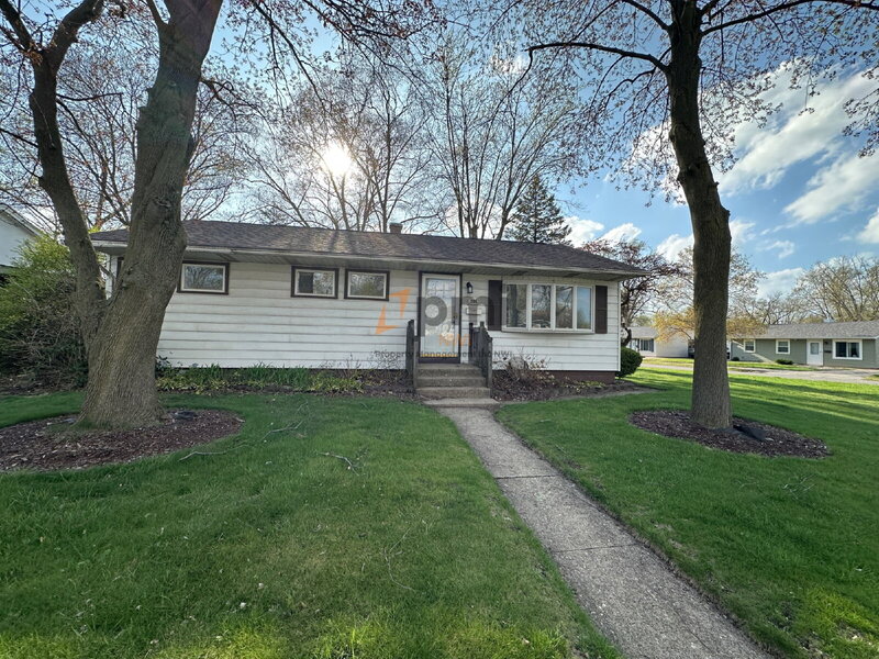 Michigan City House: 201 Couden Avenue