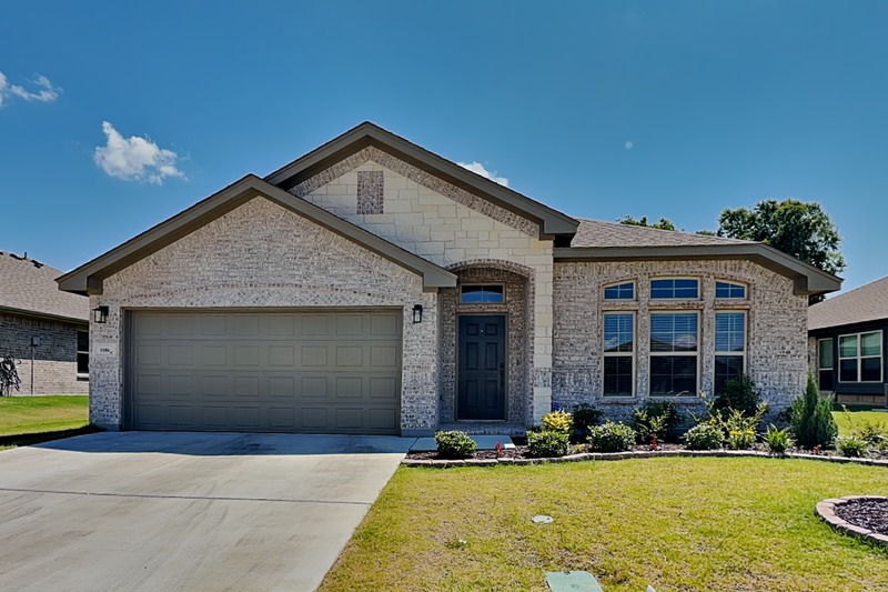 Cleburne House: 1106 Holly St