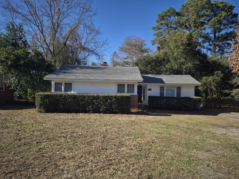 Fayetteville House: 1120 Wellons Drive