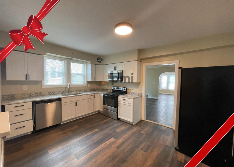 Michigan City Condo: 1204 Manhattan Street Lower