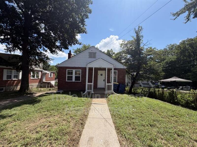 Saint Louis House: 8126 Albin Ave