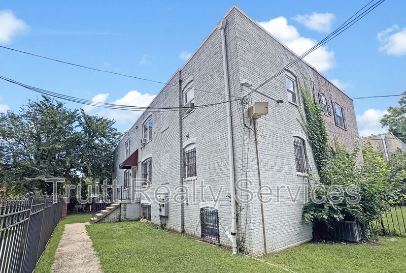 Washington Condo: 4330 Halley Tr. SE