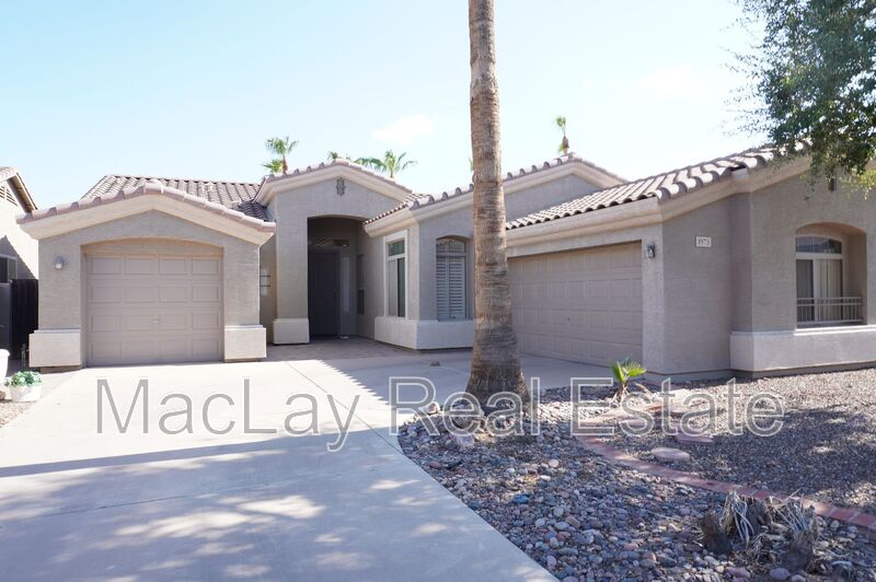 Chandler House: 1573 W Morelos st