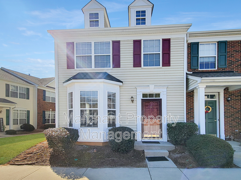 Mauldin Townhome: 525 Fagin Circle