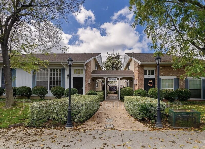 La Mesa Condo: 4800 Williamsburg Ln