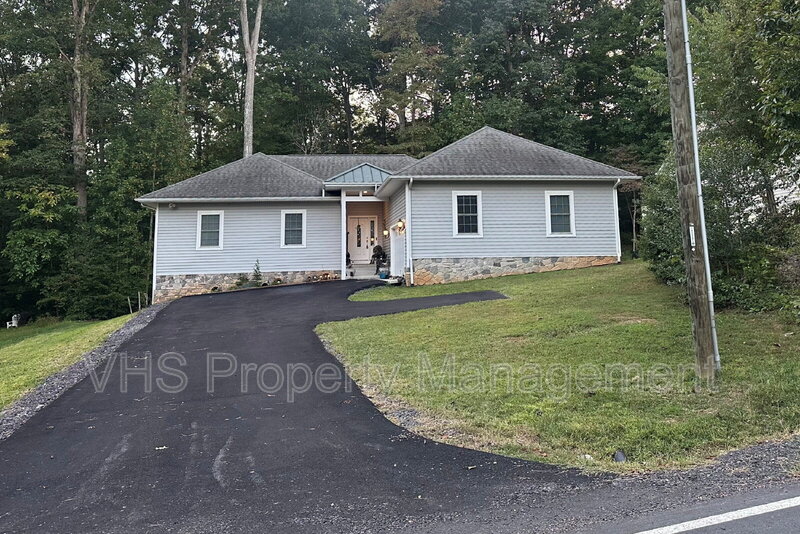 Locust Grove House: 2400 Lakeview Parkway