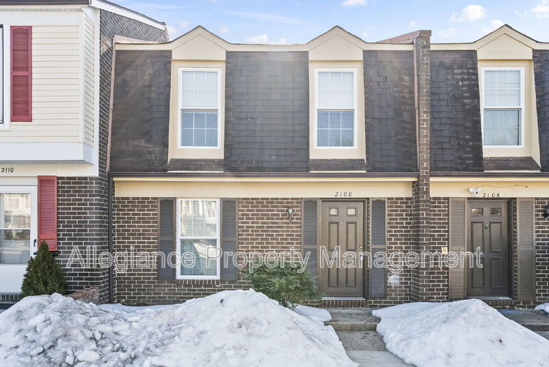 Herndon Townhome: 2108 Monaghan Drive