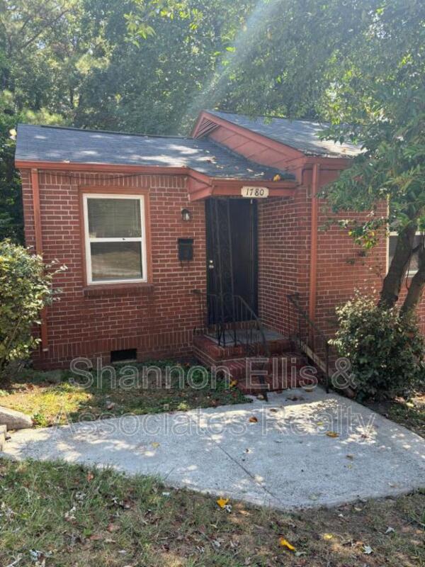Atlanta House: 1780 Cahoon St SW