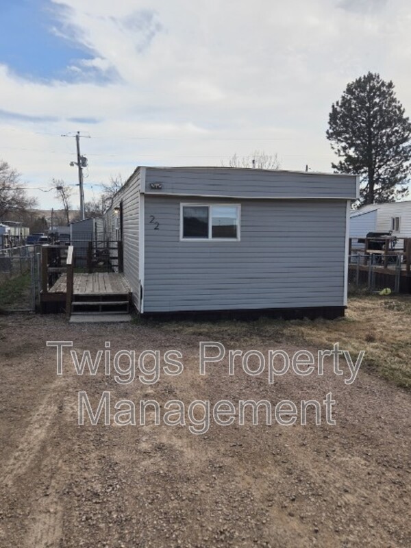 Box Elder House: 107 Gumbo Drive