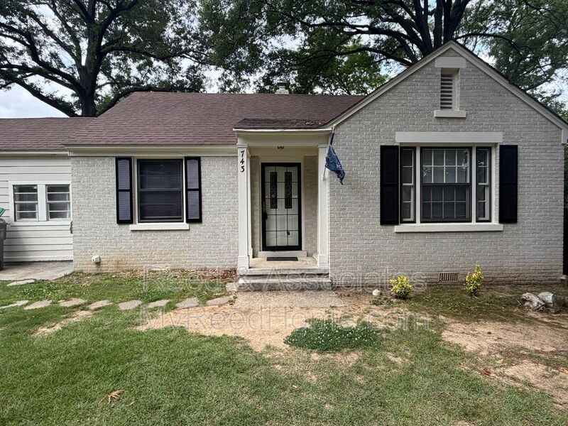 Memphis Condo: 743 Shotwell St