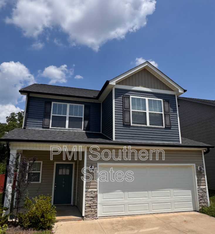Duncan House: 199 Rosewood Cir