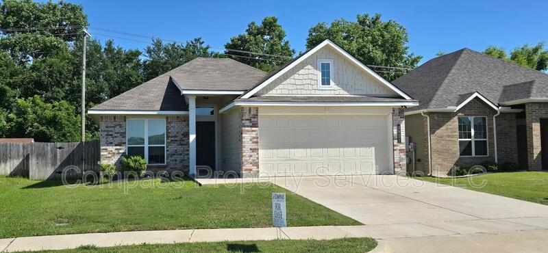 Waco House: 3921 S. Fork Ranch Rd