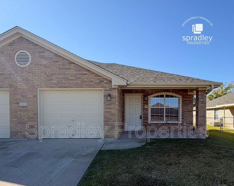 Killeen Townhome: 5504B Luxor Dr