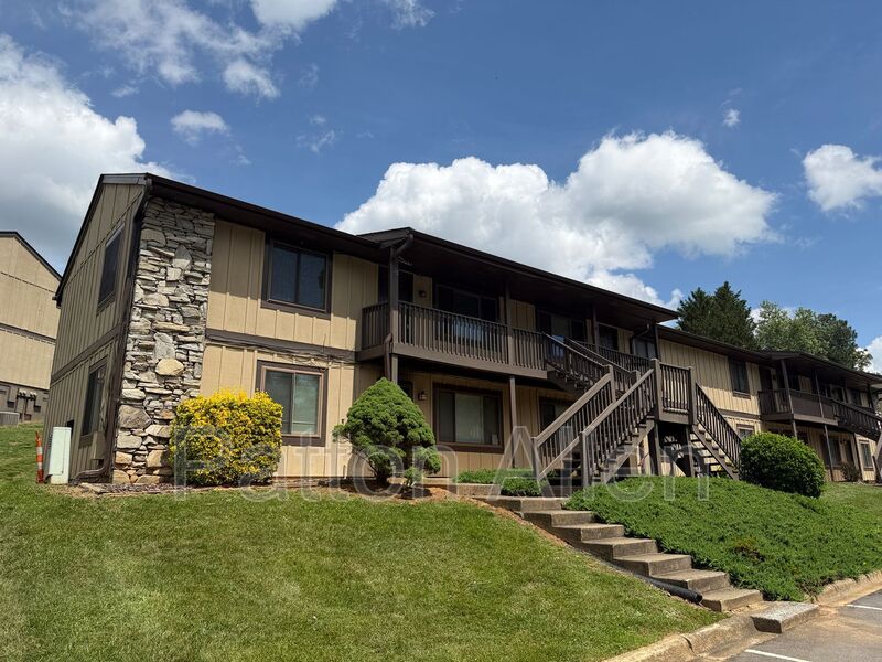 Asheville Condo: 48 Dawnwood Circle