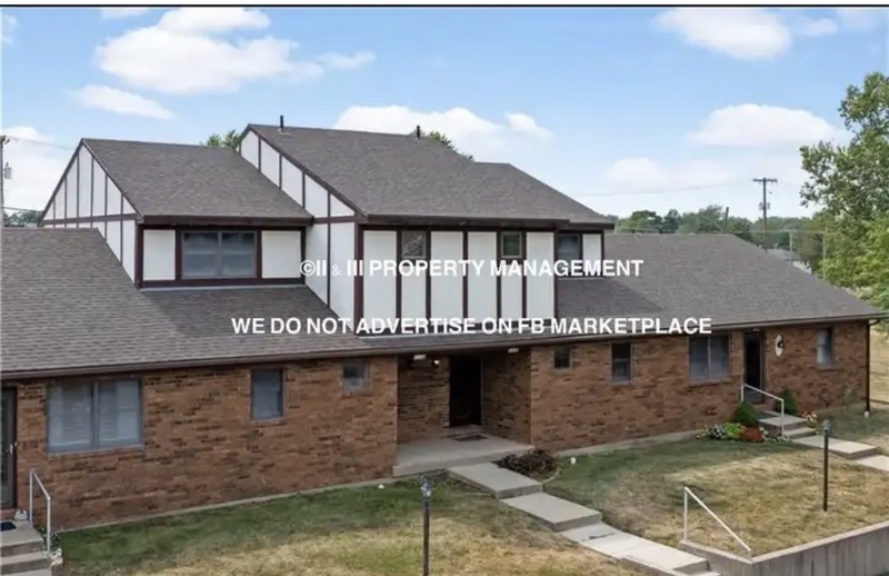 Paola House: 1107 Jeff Circle