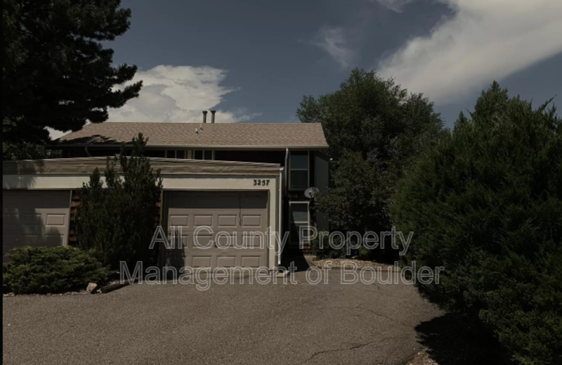Boulder Townhome: 3257 Stanford Ave.