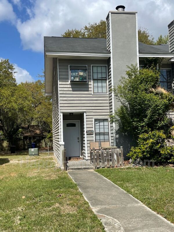 North Charleston House: 5007 Jenkins Avenue